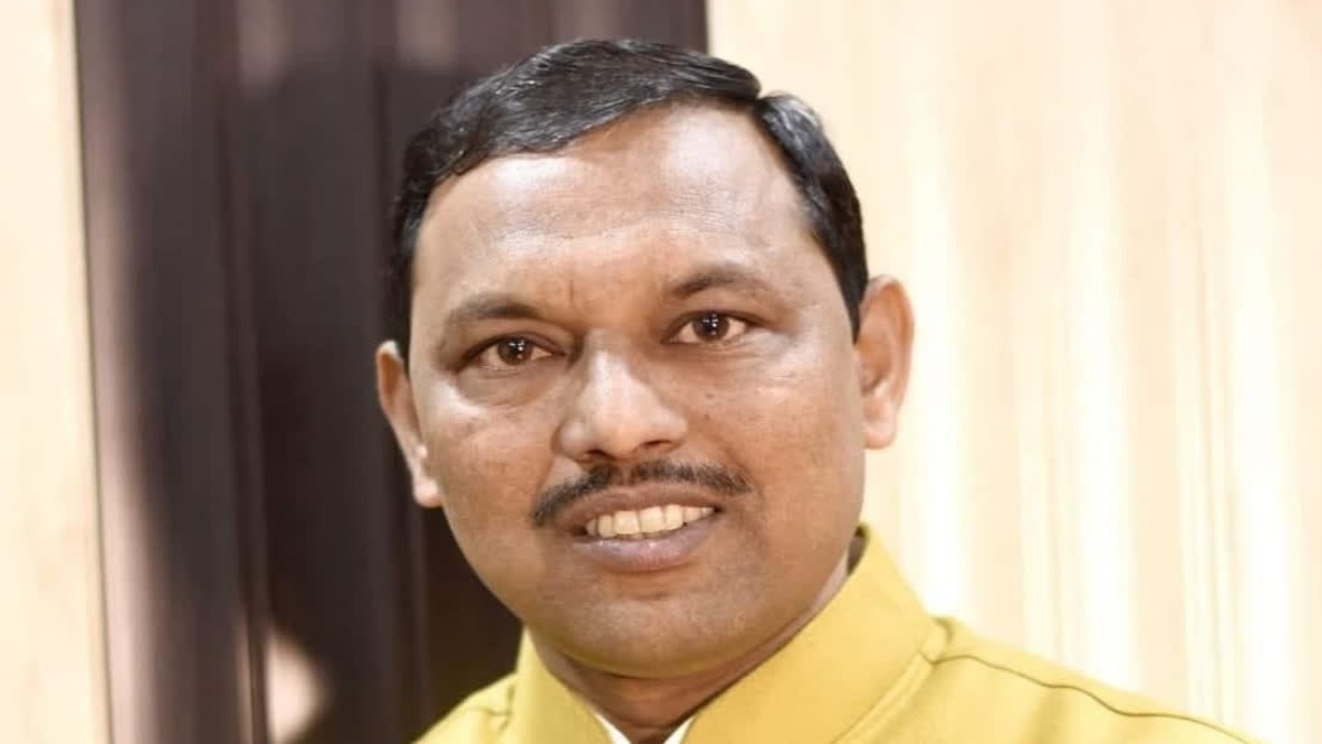 बुरे फंसे BJP विधायक हरीश शाक्य : बढ़ रही मुश्किलें, महिला को मृत दिखाकर बैनामा कराने का आरोप