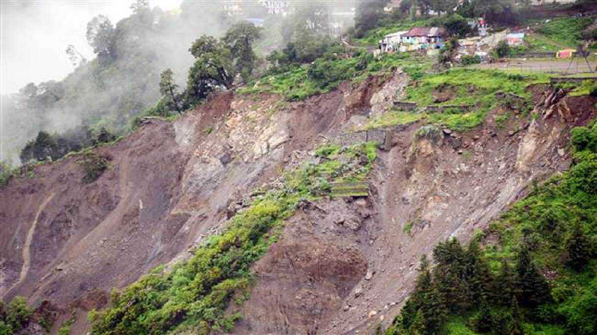 लैंडस्लाइड की घटना को लेकर सरकार गंभीर, दिए वैज्ञानिक सर्वेक्षण के आदेश, मिट्टी और चट्टानों की होगी जांच