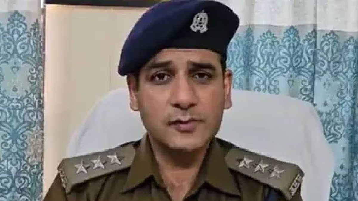 अब तो जेल में जाना पड़ेगा ! ACP मोहसिन की मुश्किलें बढ़ना तय, कोर्ट में दर्ज हुआ पीड़िता का बयान, गिरफ्तारी से बचते आए एसीपी को अब कौन बचाएगा?