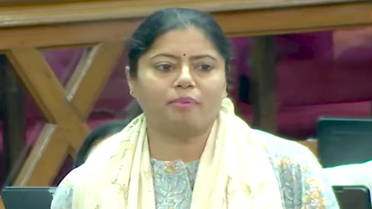 सदन में आज फिर नहीं बोल पाईं पल्लवी पटेल : सरकार पर साधा निशाना, कहा- दूसरों के घोटाले पर बात करेंगे लेकिन खुद के उजागर होंगे तो छुपाएंगे