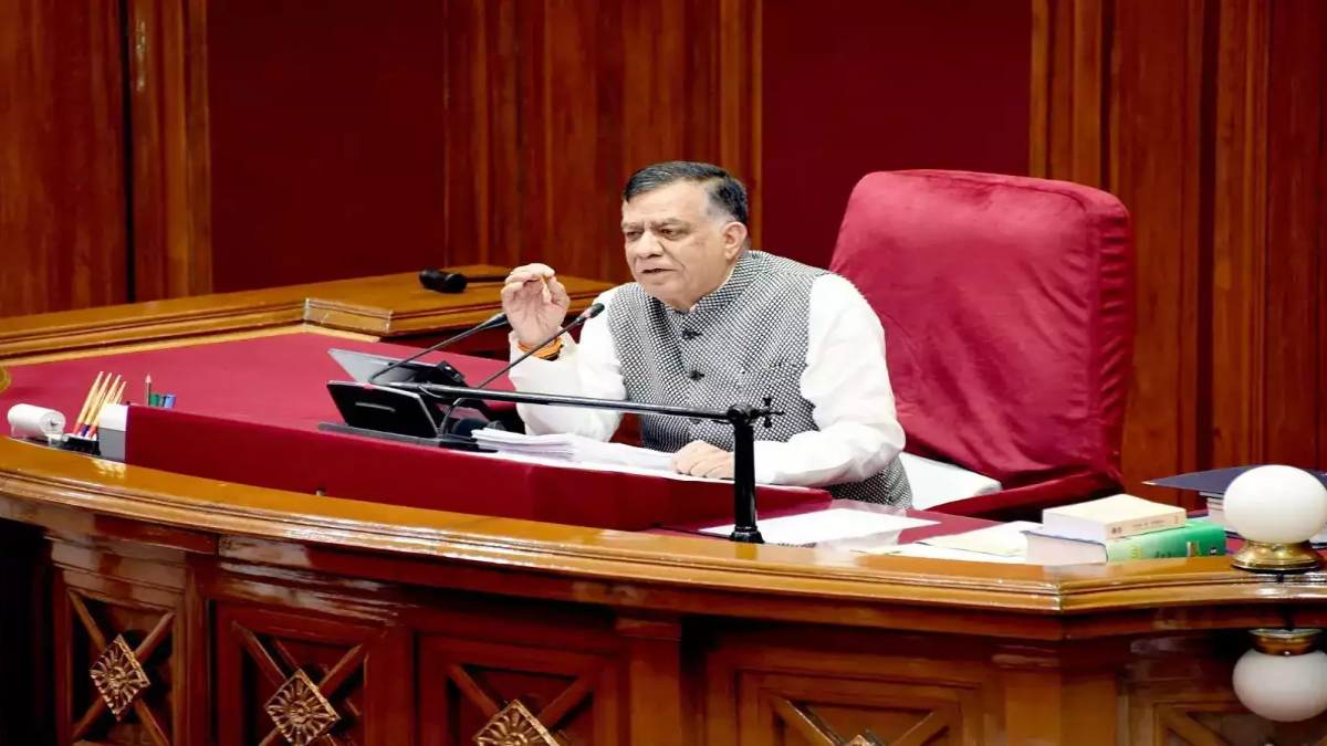 इन्हें उठाकर बाहर फेंको… सदन में सपा विधायक अतुल प्रधान पर भड़क उठे विधानसभा अध्यक्ष, जानिए सतीश महाना को क्यों आया गुस्सा?