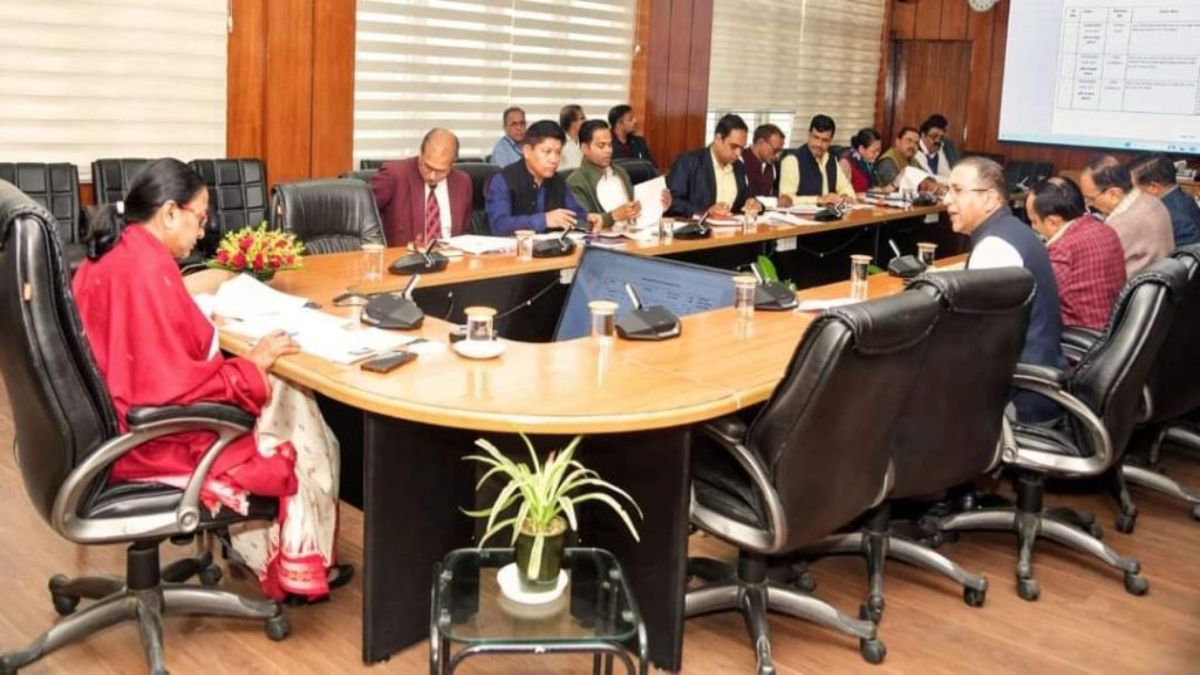 मुख्य सचिव ने जलवायु परिवर्तन पर की स्टेट एक्शन प्लान की समीक्षा, जैविक खेती को बढ़ावा देने समेत कई बिंदुओं पर फोकस करने के दिए निर्देश