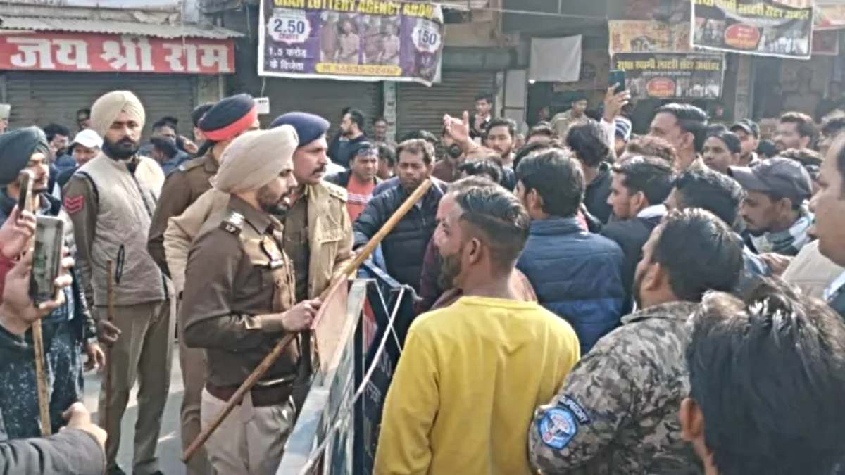Nagar Nigam Chunav के दौरान हुई थी झड़प, अब स्वागत के दौरान हुआ पथराव…