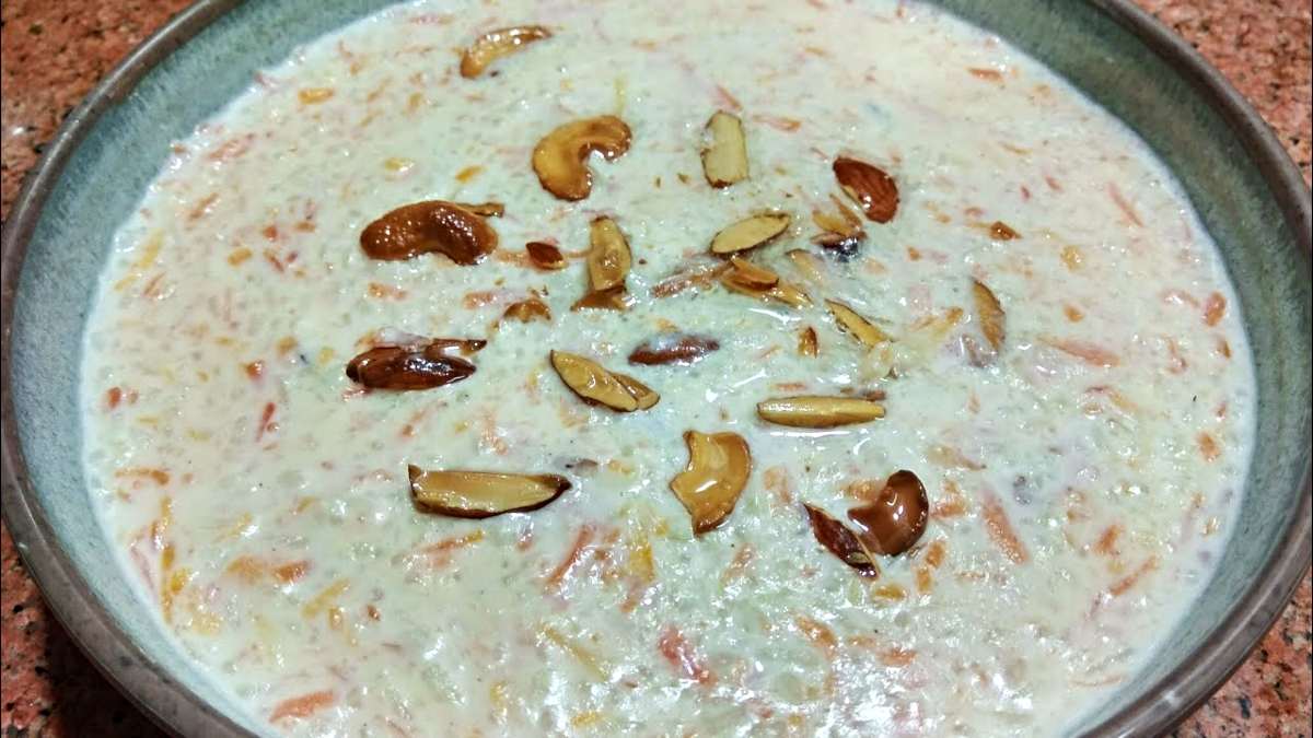 Gajar ki Kheer: बहुत खा लिया गाजर का हलवा, तो अब बना लें गाजर की स्वादिष्ट खीर…