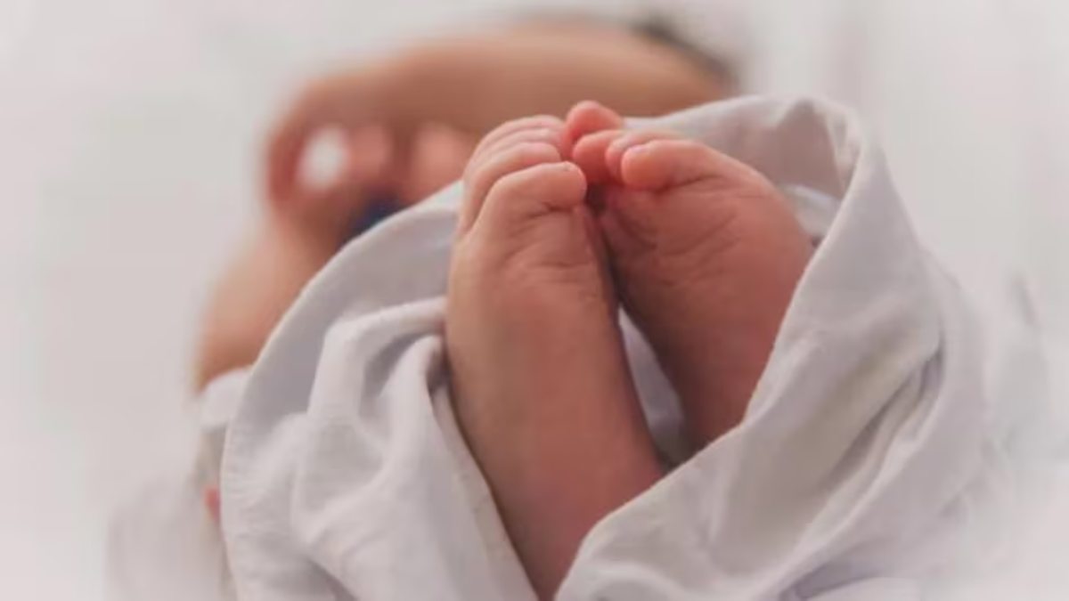 लड़की होना पाप है! नाले में उफनती मिली नवजात की लाश, इलाके में फैली सनसनी, CCTV खंगाल रही खाकी