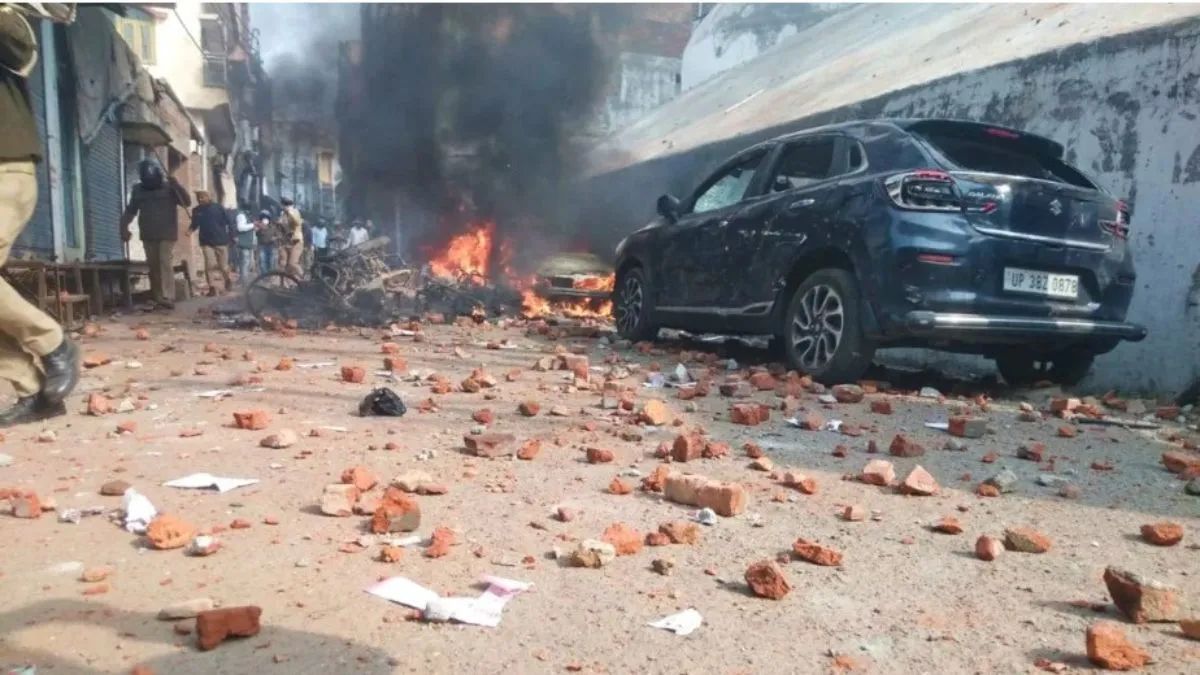 Sambhal violence: संभल हिंसा का निकला दिल्ली कनेक्शन, बाटला हाउस से 2 आरोपी गिरफ्तार, आरोपियों ने उगले कई राज