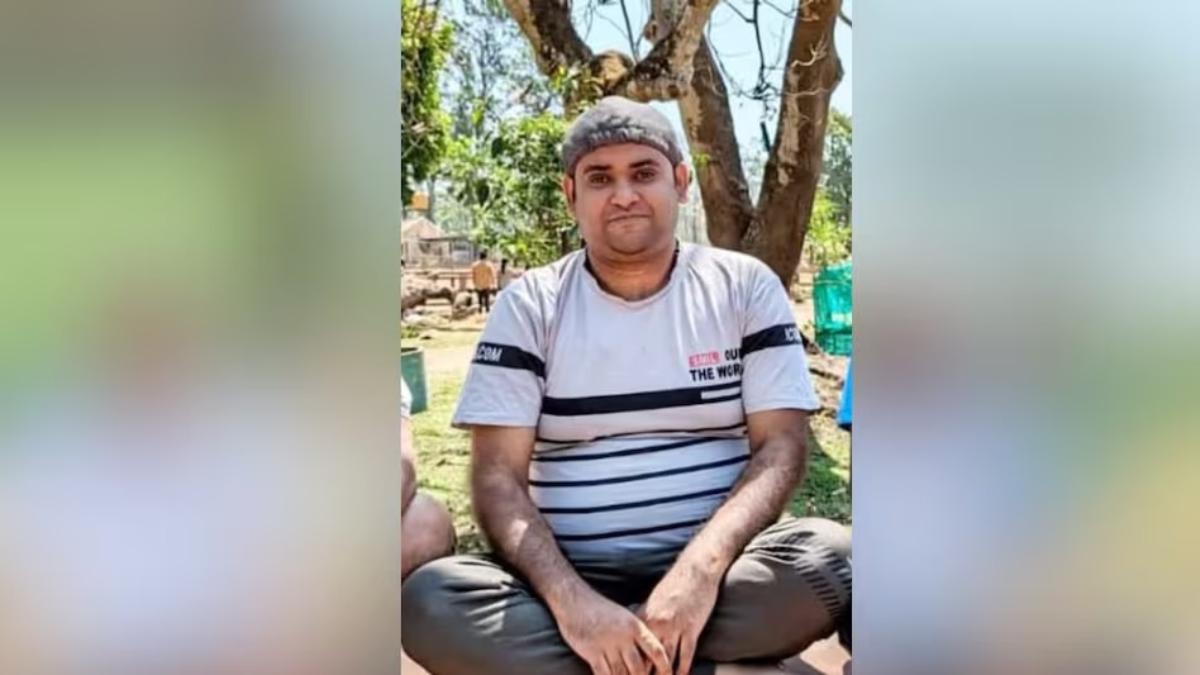 टी-शर्ट पर ‘Justice Is Due’ लिखकर शख्स ने किया सुसाइड, 24 पन्नों के सुसाइड नोट में शोषण, वसूली और भ्रष्टाचार का जिक्र, जानें क्या है पूरा मामला