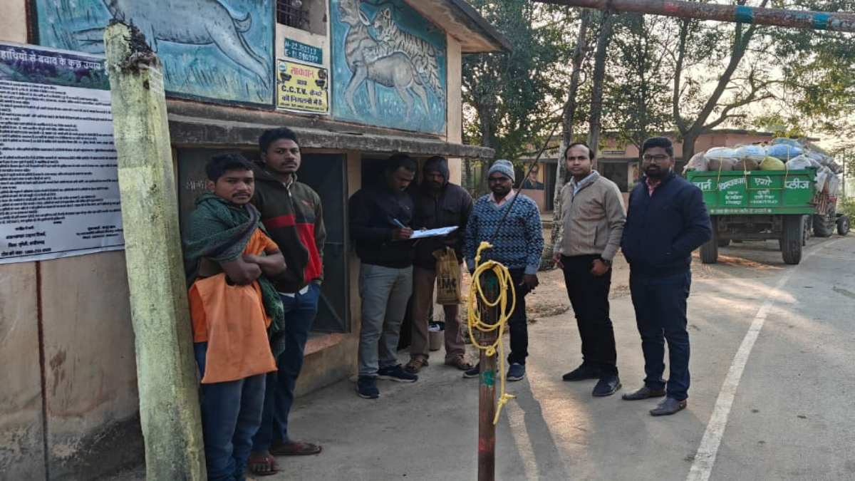 CG News: अवैध धान भंडारण पर राजस्व विभाग की छापेमारी, 282 क्विंटल धान जब्त