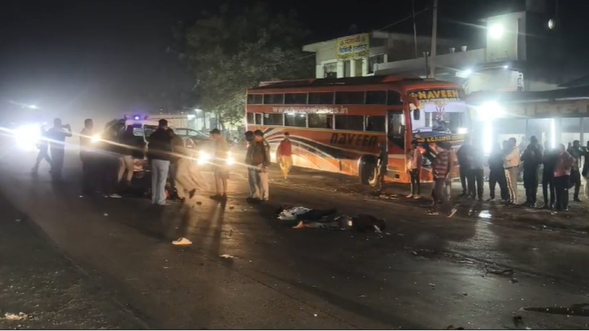 दर्दनाक सड़क हादसा: अज्ञात ट्रक ने बाइक सवारों को रौंदा, एक की मौके पर हुई मौत, दो की हालत गंभीर..