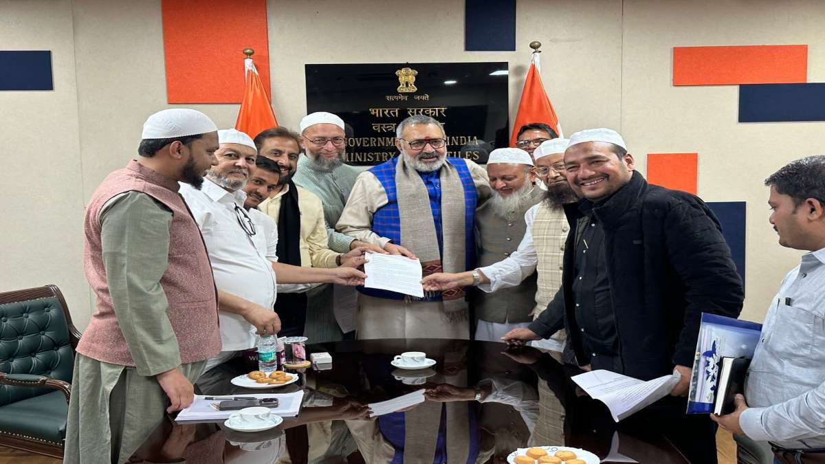 गिरिराज सिंह से मिलने अचानक उनके ऑफिस पहुंच गए ओवैसी, दोनों नेताओं के बीच क्या हुई चर्चा?, जाने क्या है पूरा मामला
