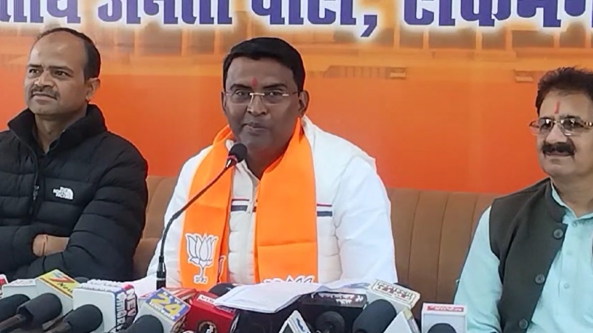 MP के मंत्री बोले- राहुल गांधी संघ में जाये तो उन्हें संस्कार मिल जाएंगे, दिलीप अहिरवार ने कहा- कांग्रेस में कुछ बचा नहीं