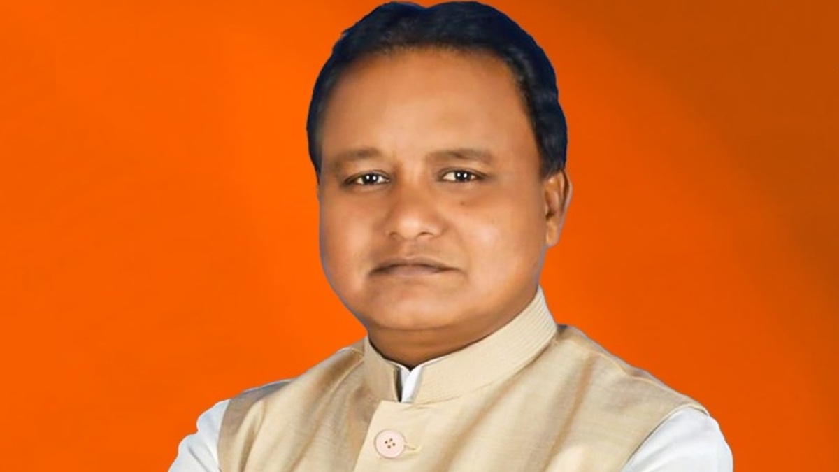 Odisha News: सीएम मोहन चरण माझी ने कोरापुट में सुनीं जन शिकायतें, जिला प्रशासन को दिए जल्द समाधान के निर्देश..