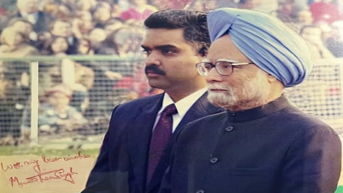 करोड़ों की गाड़ी पीएम की है, मेरी गड्डी तो ये मारुति 800 है… मनमोहन सिंह के बॉडीगार्ड रहे योगी के मंत्री ने बताया किस्सा, डॉक्टर साहब को याद कर हो गए भावुक