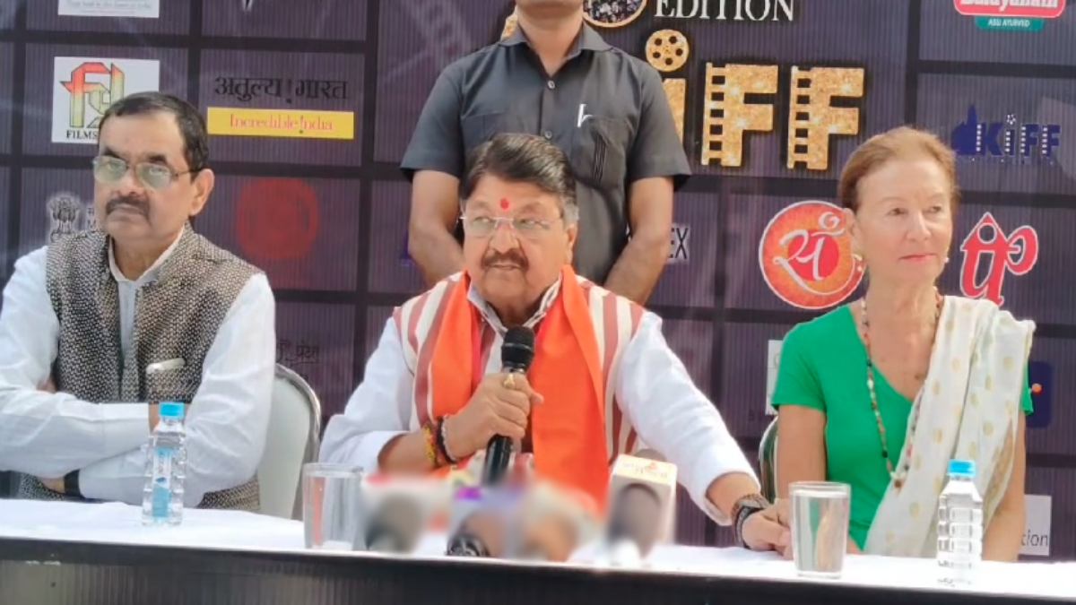 ‘MP में फिल्म सिटी…’ खजुराहो अंतरराष्ट्रीय फिल्म फेस्टिवल में मंत्री विजयवर्गीय ने की शिरकत, कही ये बातें