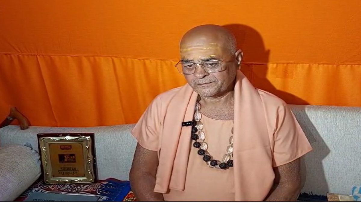 हिंदुत्व को बीमारी बताने वाले बयान पर आक्रोशः स्वामी अखिलेश्वरानंद गिरी ने कहा- ‘इल्तिजा जिस पंथ और मजहब की अनुयायी, वह इस्लाम बहुत बड़ी बीमारी’