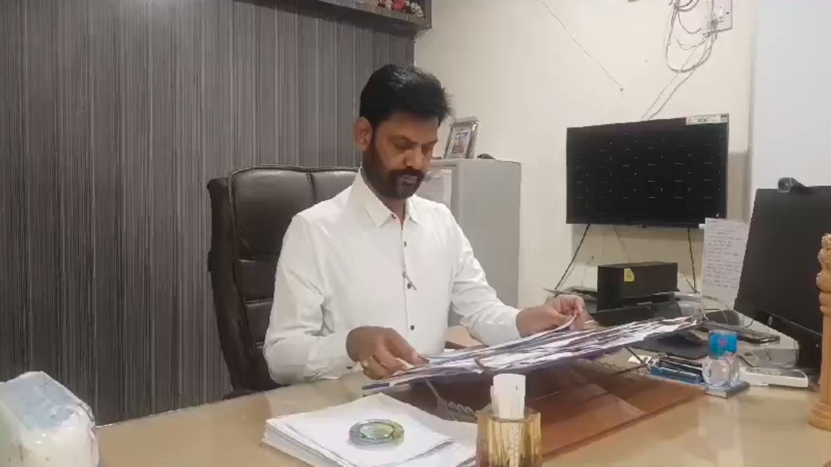 विवादों में घिरे जिला पंचायत CEO का ट्रांसफरः सरपंच-सचिवों ने मंत्रियों से की थी शिकायत, जानिए क्या है पूरा मामला