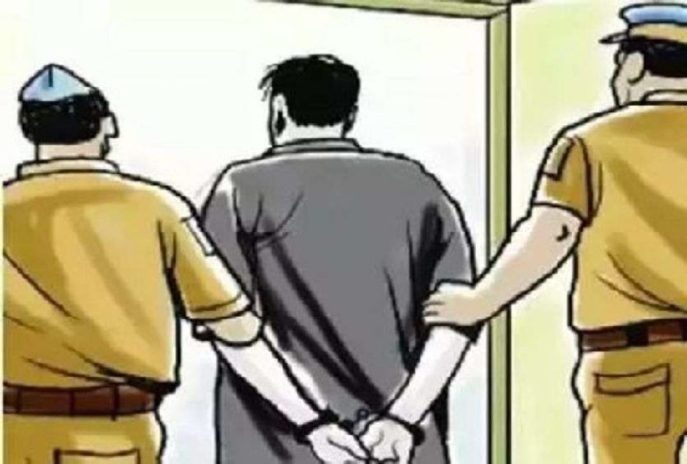 नेता जी का गंदा काम: नाबालिग से की छेड़छाड़, अब पहुंचे हवालात