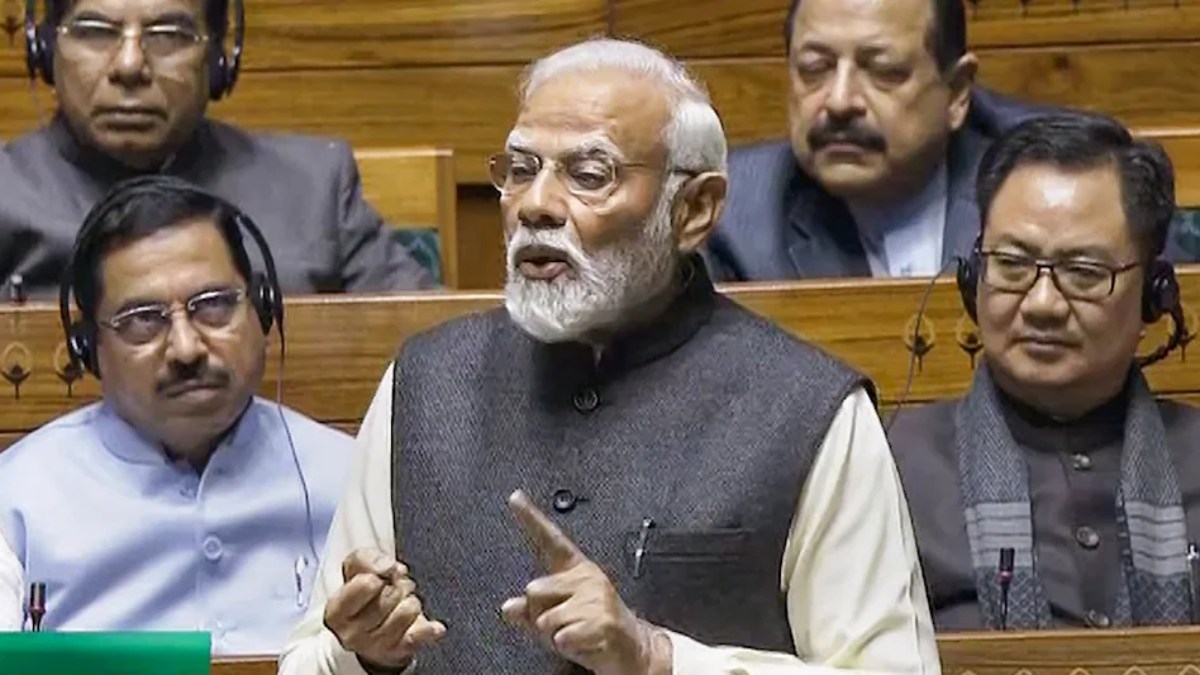 PM Modi Speech: ‘आपातकाल में संविधान को नोचा गया, कांग्रेस का ये पाप कभी नहीं धुलेगा…’ पीएम मोदी ने संविधान पर चर्चा के दौरान संसद में किया हमला