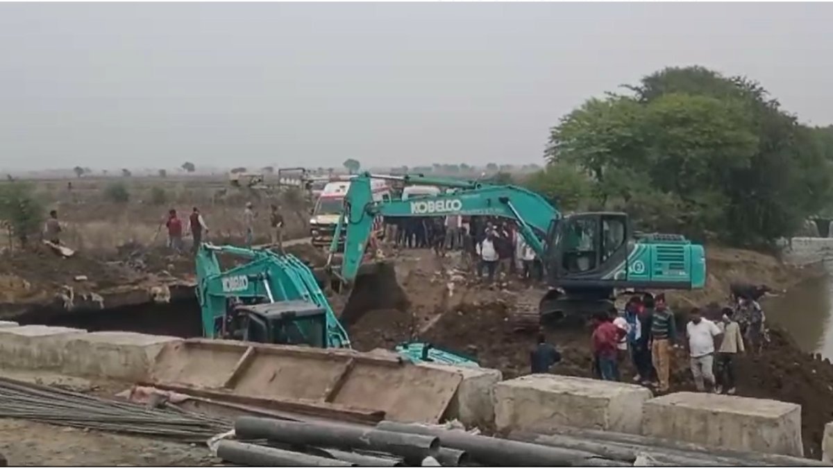 बड़ा हादसाः पुल निर्माण के दौरान दीवार गिरने से 4 मजदूर दबे, तीन की मौत, रेस्क्यू ऑपरेशन जारी