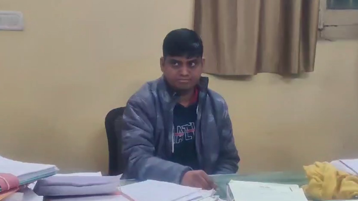 MP में चरम पर भ्रष्टाचार: श्रम कल्याण प्रशासक अधिकारी 20 हजार की रिश्वत लेते पकड़ाया, इस एवज में पीड़ित से मांगी थी घूस