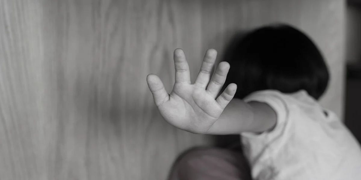 रिश्ते तार-तार: बाप ने ही कर डाला बेटी के जिस्म का सौदा, जिसे समझती रही अपना वो निकला हैवान