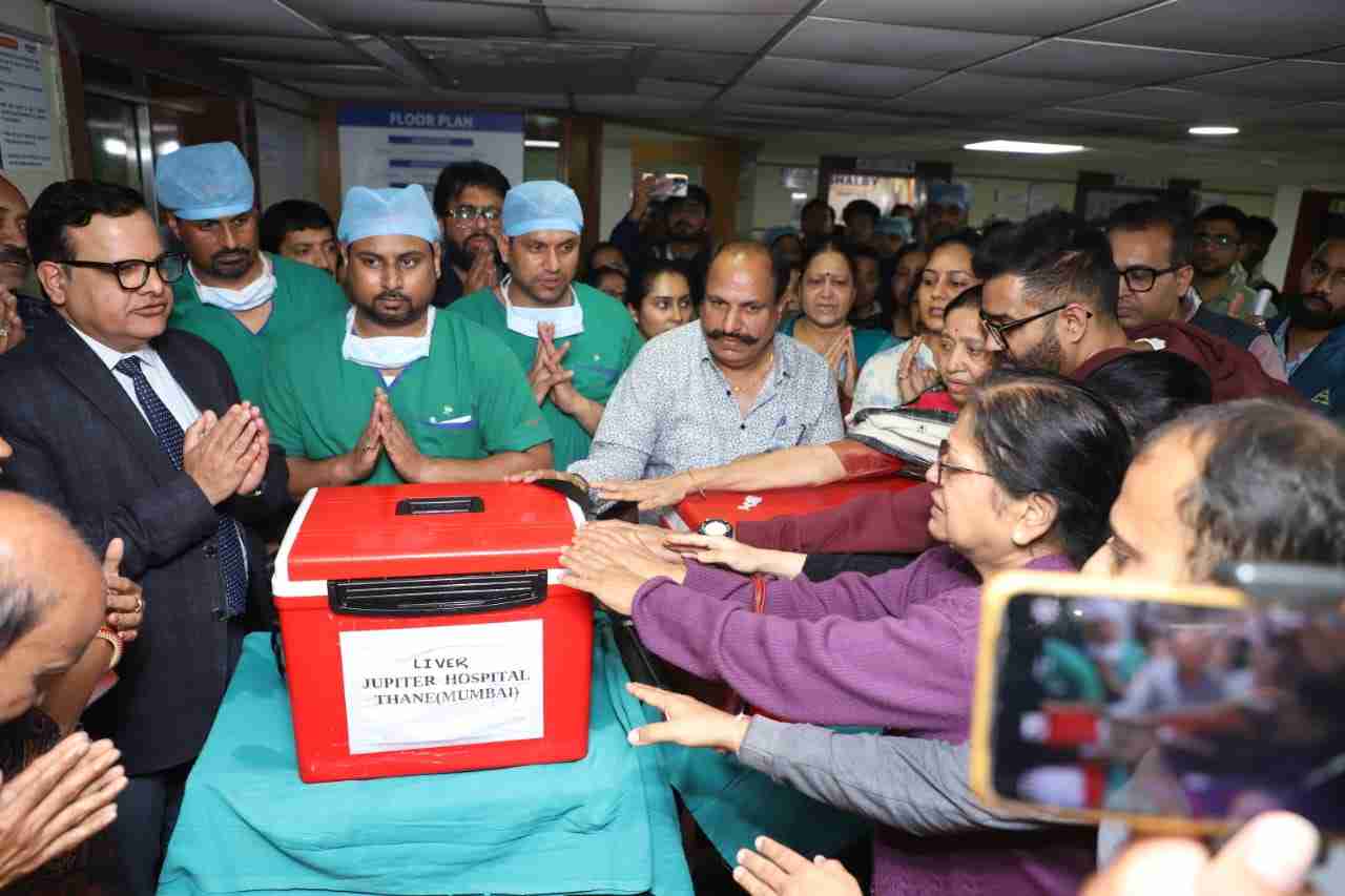 इंदौर: बिजनेसमैन की किडनी, आंख और त्वचा दान करने बनाया 3 ग्रीन कॉरिडोर, पहली बार दोनों हाथ हुए डोनेट, सांसद ने की परिवार के निर्णय की सराहना