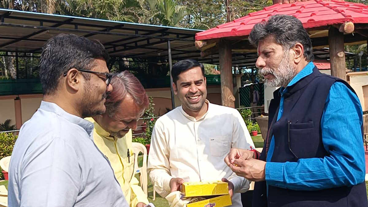 कांग्रेस के पूर्व विधायक की गाड़ी में गांजा मिलने पर भाजपा प्रदेश अध्यक्ष सिंहदेव का सवाल, ‘आखिर ऐसे मामलों में कांग्रेस के लोगों का क्यों होता है इन्वॉल्वमेंट’