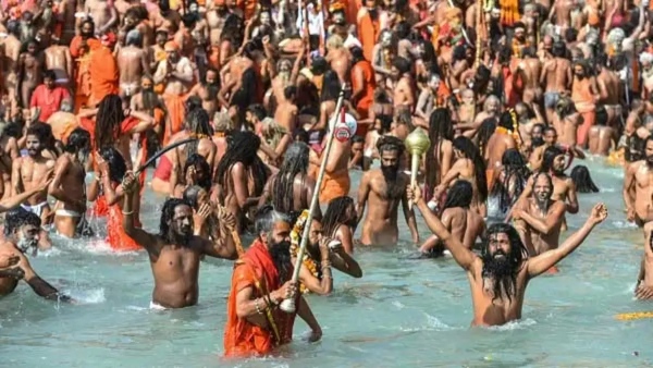 महाकुंभ 2025 : मेला स्थल में ड्यूटी लगाने के लिए सरकारी कर्मचारी लगा रहे जुगाड़, स्वास्थ्यकर्मी बोले- पुण्य कमाने का मौका खोना नहीं चाहते