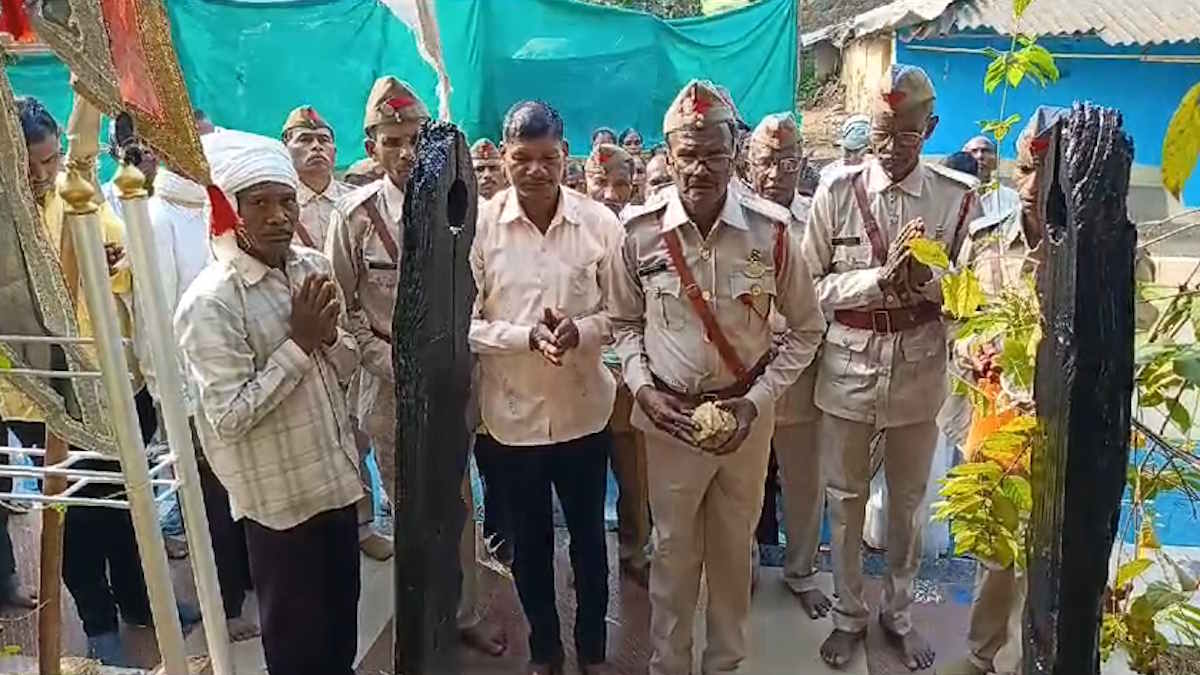 मांझी सरकार के सैनिकों का बाघमार में जमावड़ा, संस्थापक कंगला मांझी को दे रहे श्रद्धांजलि…