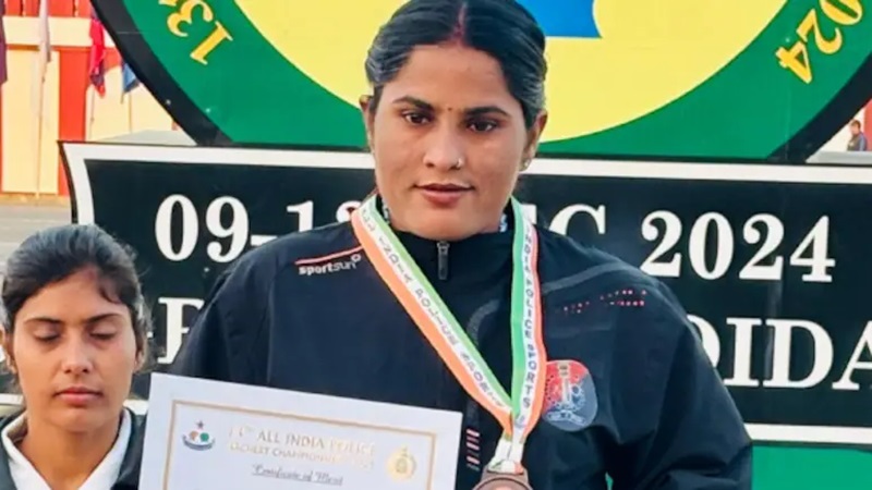 Rajasthan News: राजस्थान पुलिस की महिला हेड कांस्टेबल ने यूपी में जीता मेडल