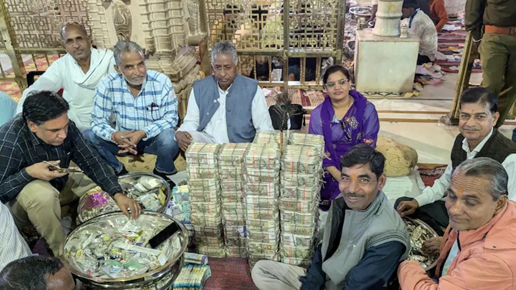 Rajasthan News: सेठों के सेठ, श्री सांवलिया सेठ का खुला भंडार, पहले दिन ही निकला इतने करोड़ का चढ़ावा