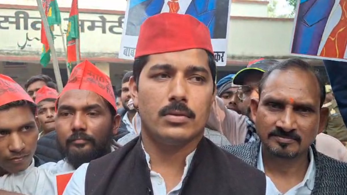 ‘अमित शाह इस्तीफा दें…’, अमेठी में सपा का उग्र प्रदर्शन, बोले- गृह मंत्री माफी मांगे नहीं तो