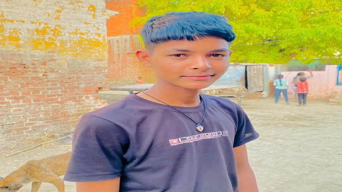 बाइक में हॉर्न लगवाने को लेकर पिता ने डांटा, नाराज बेटे ने फांसी के फंदे से लटककर दे दी जान