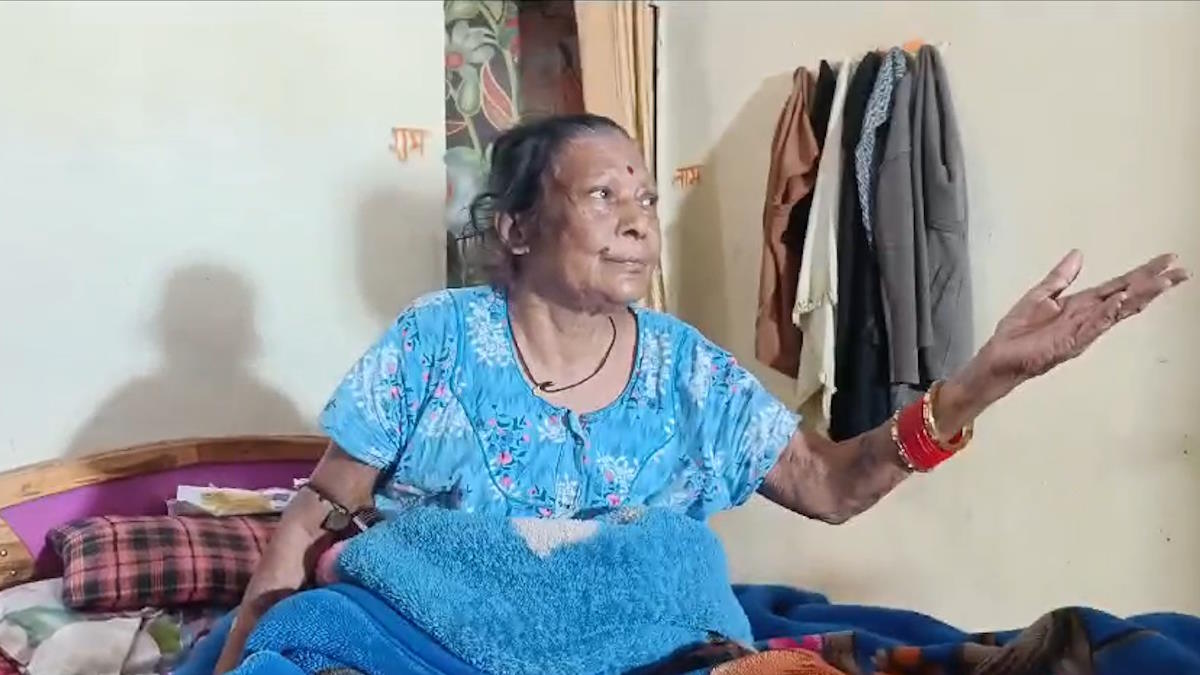 खबर का असर : बीमार लोक कलाकार तीजन बाई से मिलने पहुंचे संस्कृति विभाग के अधिकारी, कलेक्टर ने परिजनों से फिर मांगा आवेदन…