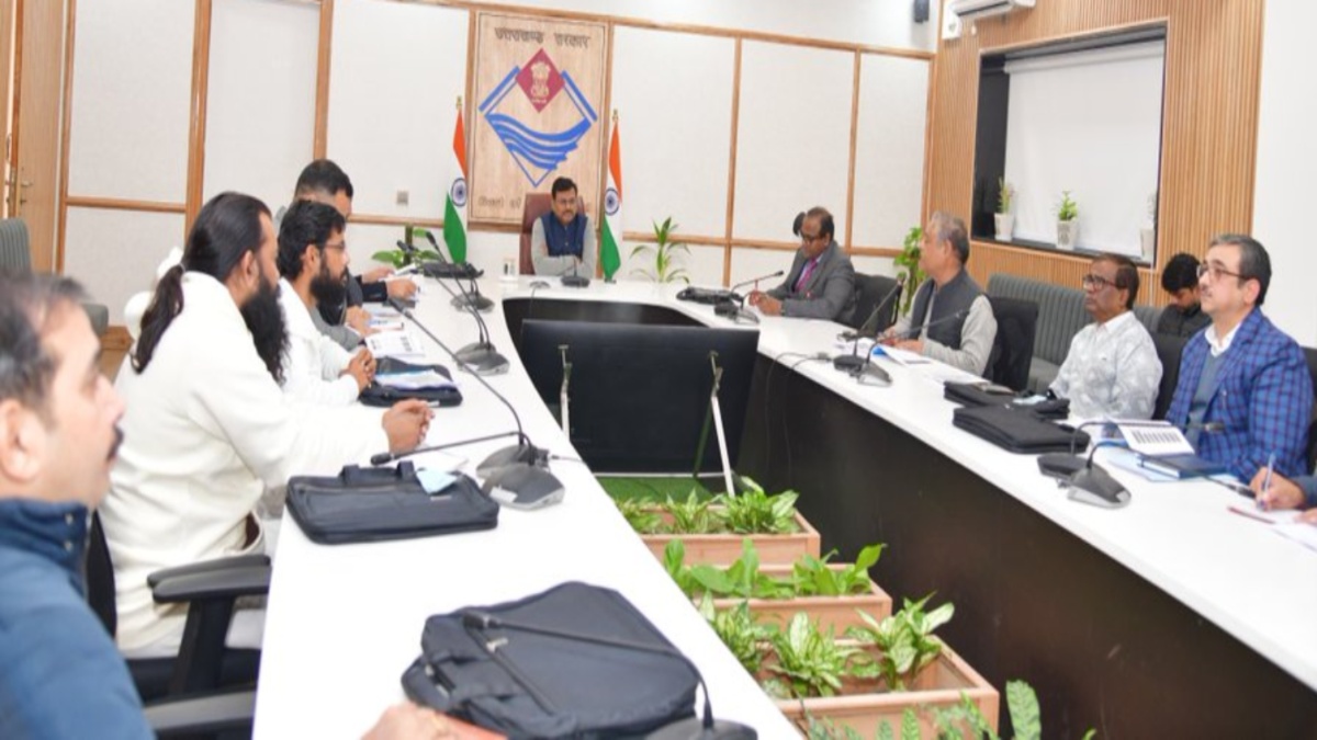 पशुधन विकास परिषद की अहम बैठक, अपर मुख्य सचिव ने अधिकारियों को दिए निर्देश, कहा- किसानों को प्रोत्साहित करें