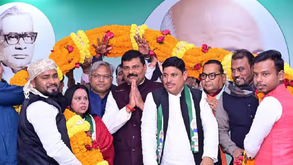 ‘RJD में कुछ नहीं बचा’, जदयू में शामिल हुईं राजद की बड़ी नेता शोभा कुशवाहा, प्रशांत किशोर के साथी ने भी थामा सीएम नीतीश का हाथ