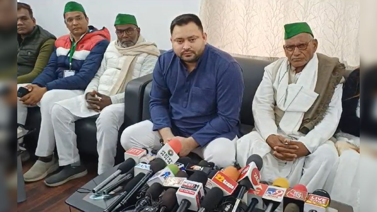 कैमूर में नीतीश सरकार पर जमकर बरसे तेजस्वी यादव, कहा- बेरोजगारी में आज बिहार नंबर वन, हमारी सरकार बनी तो सबसे पहले…