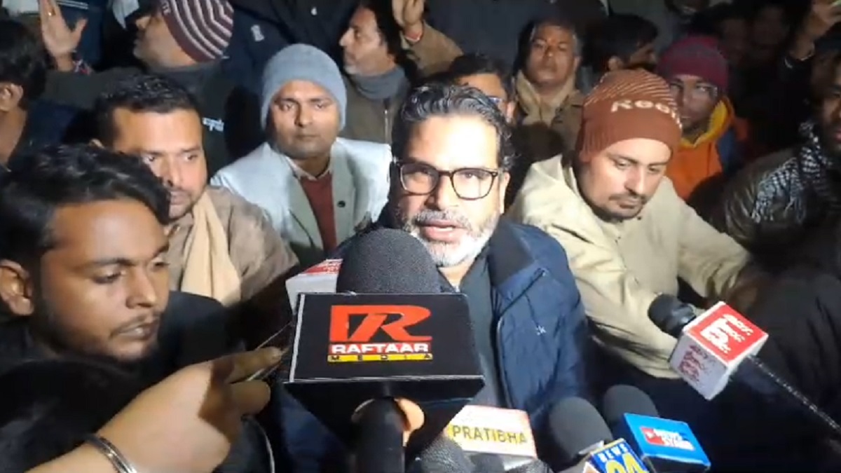 सरकार गिराने के लिए आमरण अनशन पर बैठे प्रशांत किशोर, BPSC परीक्षा को रद्द कराने के साथ नीतीश के सामने रख दी ये पांच बड़ी डिमांड