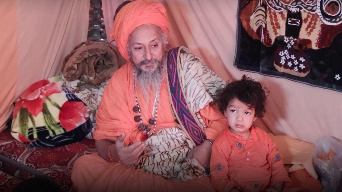 Maha kumbh 2025: महाकुंभ में 3 साल का ‘बाल योगी’, 4 महीने की आयु में परिजनों ने गुरू को कर दिया था समर्पित, जानिए इस संन्यासी की पूरी कहानी
