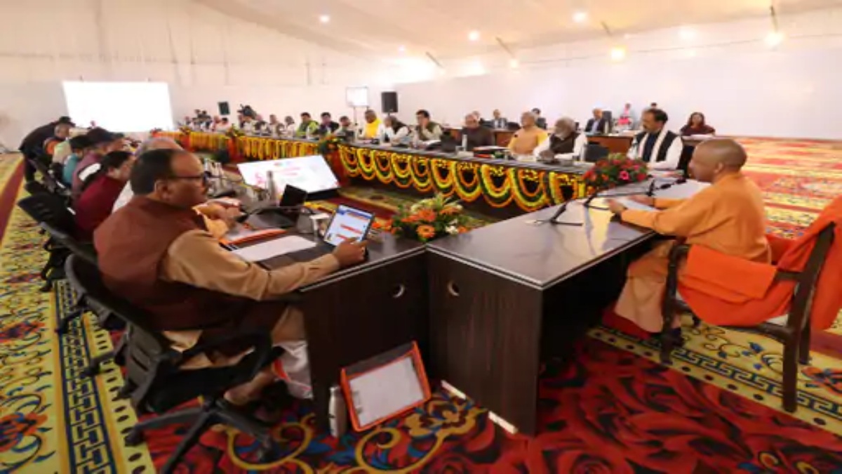 MahaKumbh 2025 : यूपी कैबिनेट की बैठक शुरू, CM योगी के साथ पूरा मंत्रिमंडल मौजूद, मीटिंग बाद के गंगा में लगाएंगे डुबकी