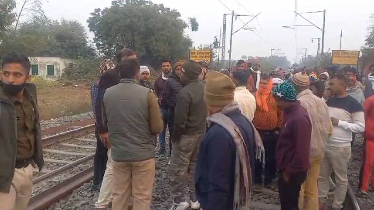 लखीसराय में बड़ा हादसा, हमसफर एक्सप्रेस की चपेट में आने से 3 सगी बहनों की कटकर मौत, बहनोई के श्राद्ध में भाग लेने पहुंची थी महिलाएं
