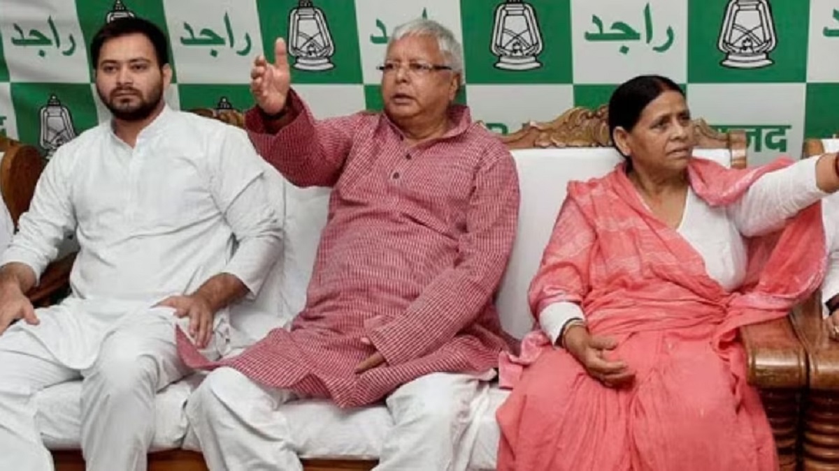 चुनाव आते ही लालू परिवार की बढ़ी मुश्किलें, लैंड फॉर जॉब मामले में सुनवाई आज, लालू-राबड़ी समेत 5 लोग हैं आरोपी…