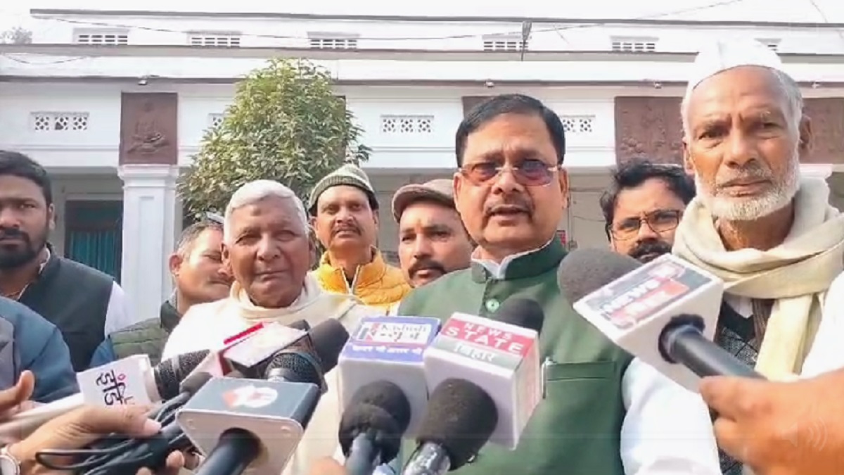‘लोगों को खड़ा करके गोली मार दे प्रशासन…’, जानें RJD विधायक शमीम अहमद ने क्यों कही ये बात?