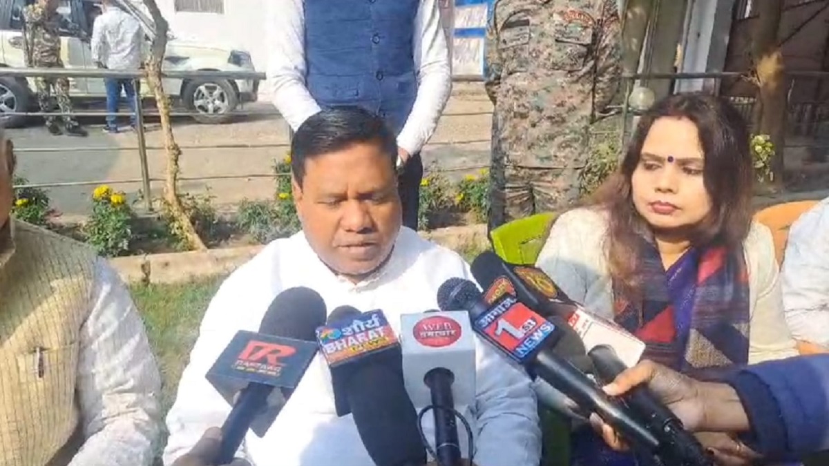 बिहार सरकार में मंत्री संतोष सुमन ने महाकुंभ आयोजन को बताया दुनिया का अजूबा, सवाल उठा रहे विपक्षियों को  दिया ये जवाब…