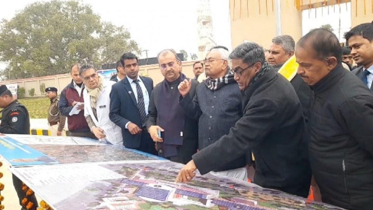 छपरा पहुंची सीएम नीतीश की प्रगित यात्रा, 425 करोड़ की लागत से बन रहे राजकीय मेडिकल कॉलेज एंव अस्पताल का किया लोकार्पण