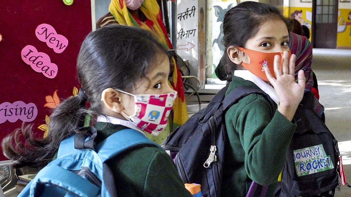ठंड के चलते पटना के स्कूलों की बढ़ी छुट्टियां, जानें कब तक बंद रहेगी पढ़ाई?