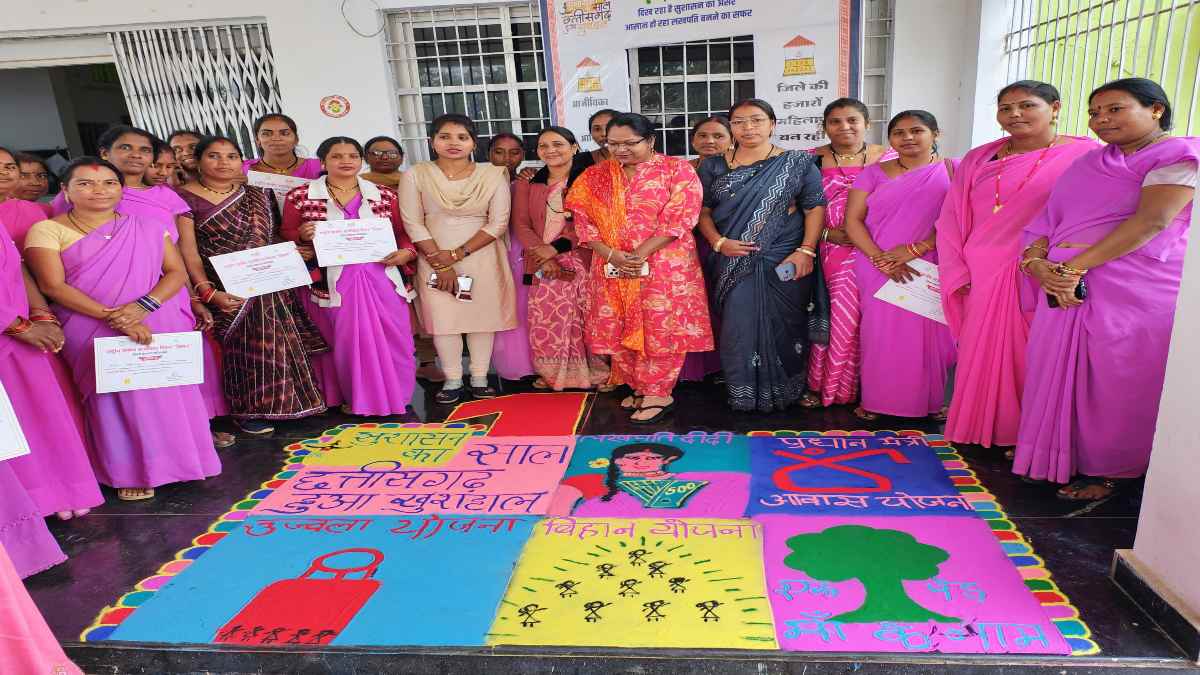 लखपति दीदी योजना : छत्तीसगढ़ की 5926 महिलाएं बनी लखपति दीदी, मार्केटिंग और ब्रांडिंग की ले रही ट्रेनिंग 