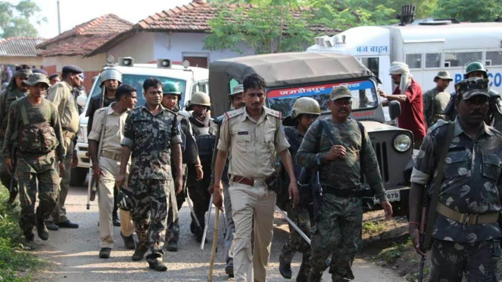 झारखंड पुलिस को मिली बड़ी कामयाबी, PLFI का हार्डकोर कमांडर सुल्तान गिरफ्तार; 4 जिलों में था सुल्तान का आतंक