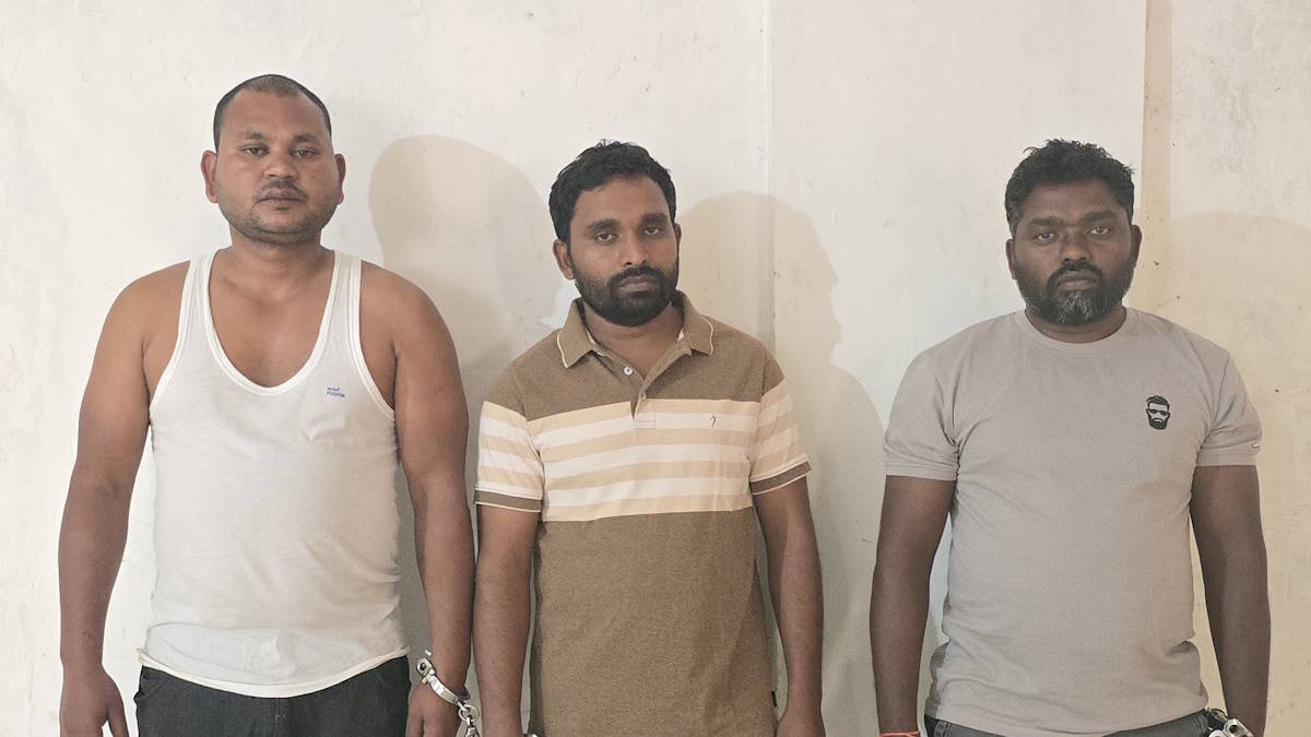 पत्रकार मुकेश चन्द्राकर की हत्या का पुलिस ने खोला राज, मामले में शामिल तीन आरोपी गिरफ्त में, फरार मुख्य आरोपी सुरेश चंद्राकर को पकड़ने लगी चार टीमें…