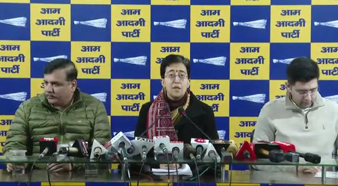 Delhi Election 2025: चुनाव से पहले AAP का बड़ा दावा; आतिशी ने कहा- भाजपा वोट के अधिकार पर नई दिल्ली विधानसभा सीट पर वोटों का घोटाला कर रही